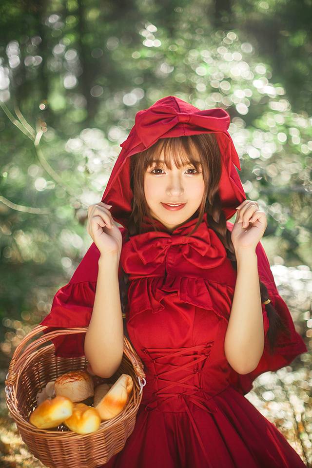 迷路的可爱小红帽-8