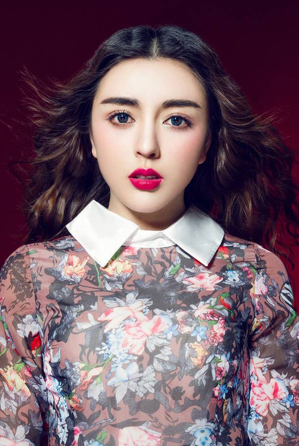 美女模特高兮妍优雅迷人