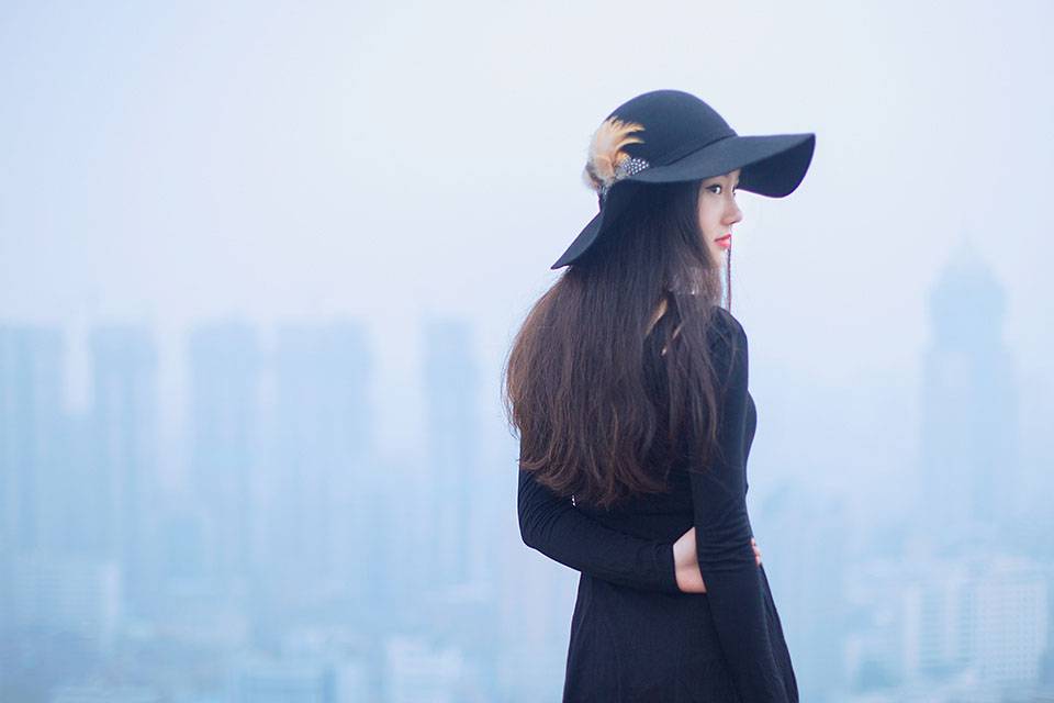 天台上黑裙姑娘的忧伤-7