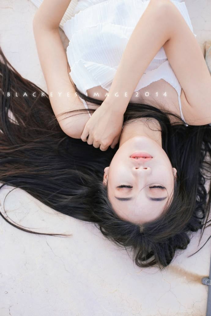 阳台上你的犹豫让我着迷-4