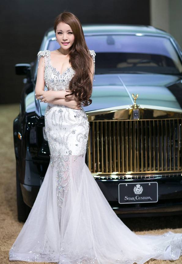 激情绅士福特座驾爆乳性感车模诱惑写真-8