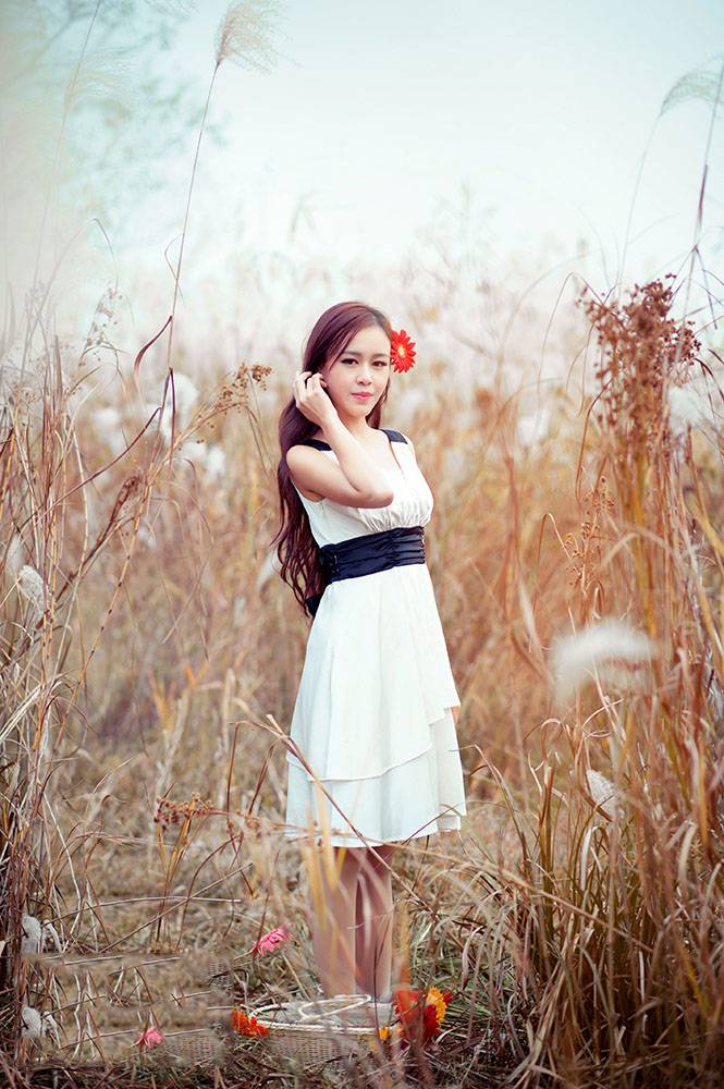 纯白美丽的白皙姑娘-6