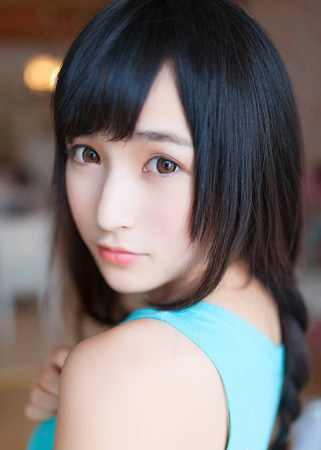 美女张楚私房写真清纯可人