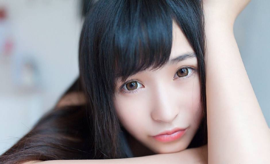 美女张楚私房写真清纯可人-8