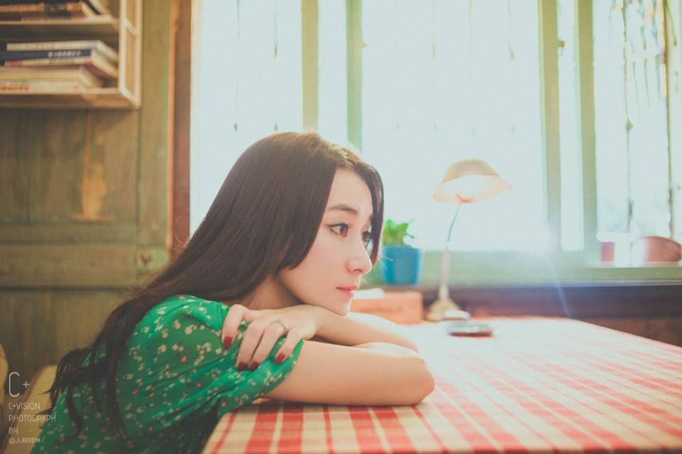 午后下的绿衣姑娘的忧伤-7