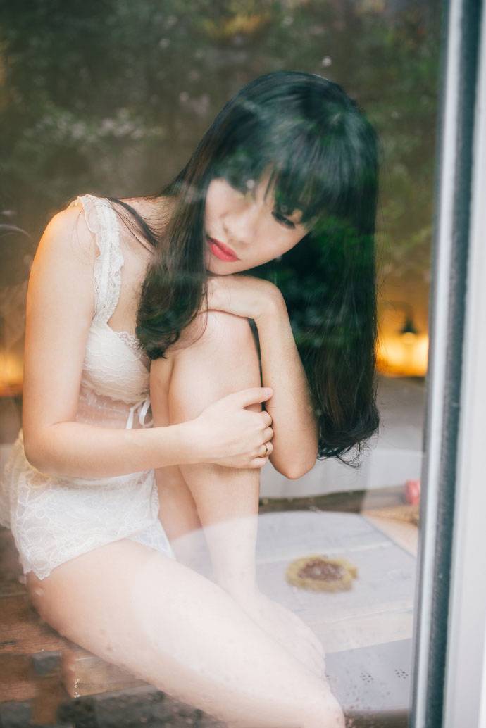 妖娆少女的红唇诱惑-3