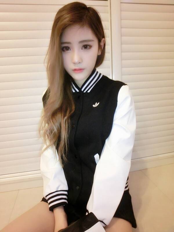 周维娜verna自拍服装照片集锦-6