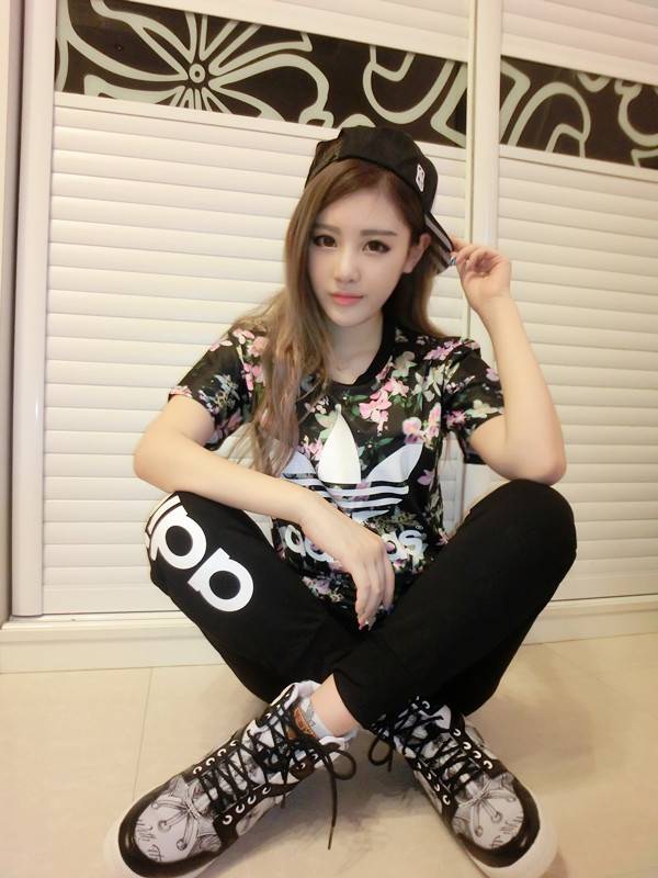 周维娜verna自拍服装照片集锦-8