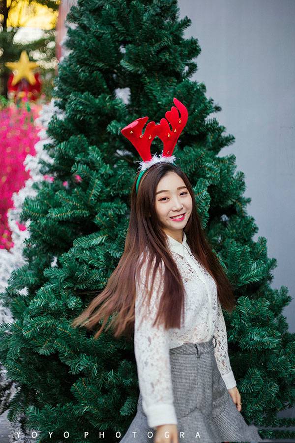 可爱小鹿少女的甜美