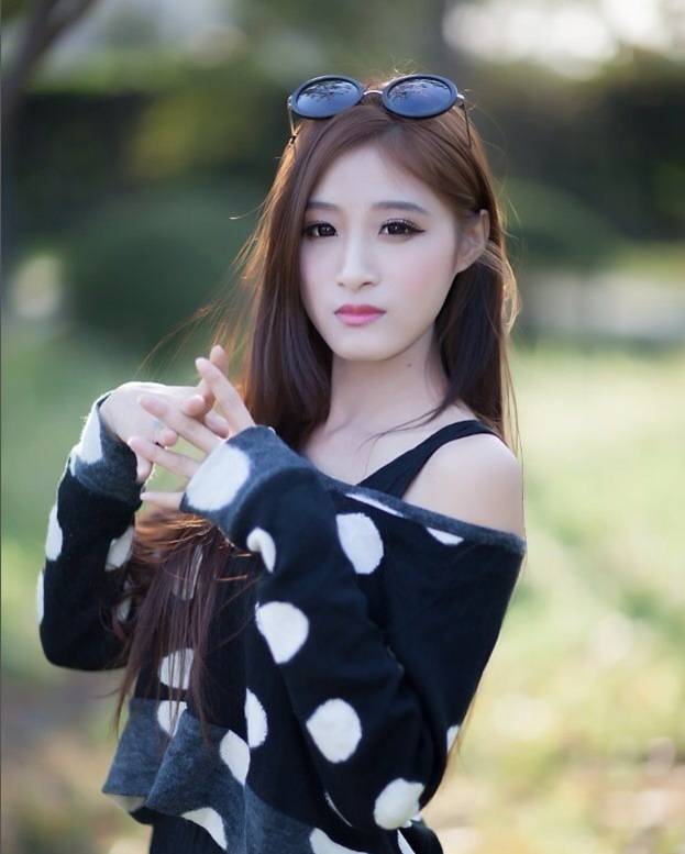 程茧儿清纯可人写真