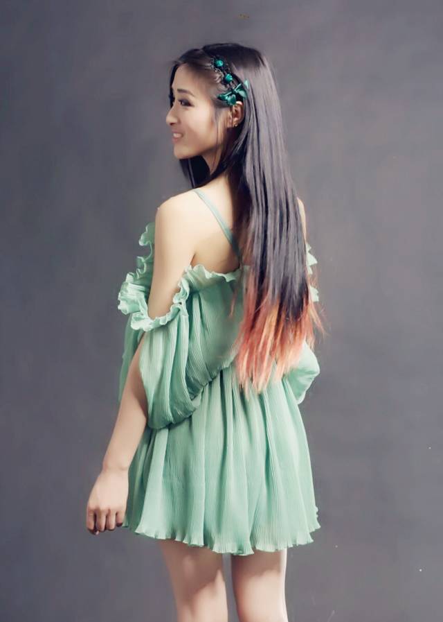 程茧儿清纯可人写真-7