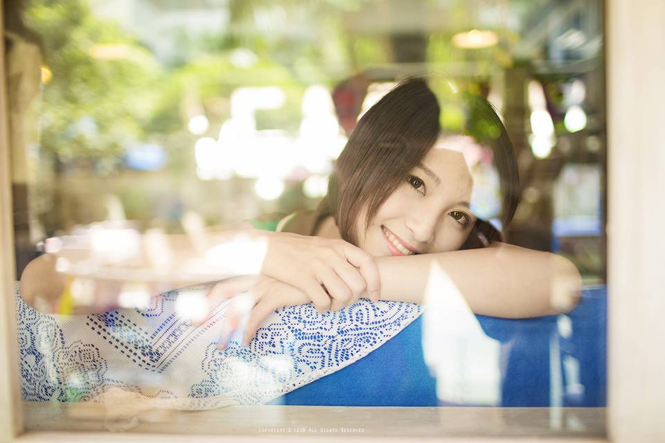 阳光下你的微笑迷人