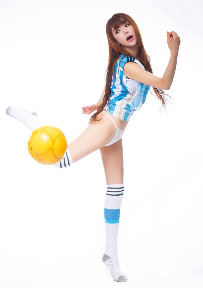 尤果世界杯足球宝贝性感写真-5