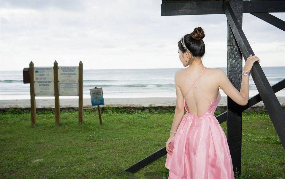 粉红色连衣裙清纯少女秀美胸展性感-4