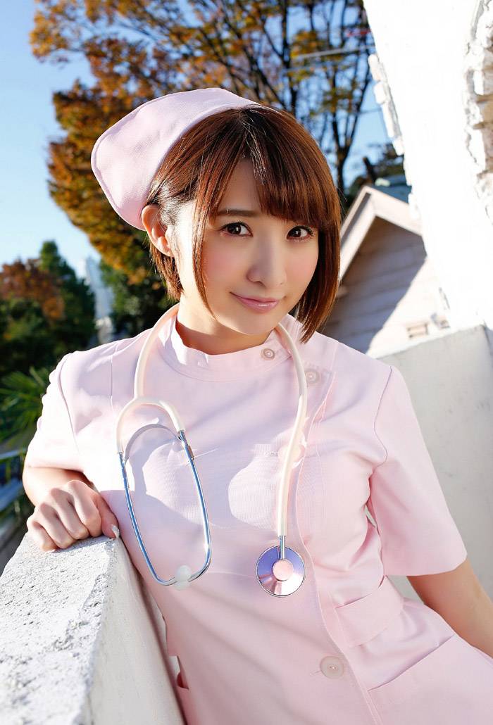 护士装尾崎ナナ内衣秀巨乳制服诱惑写真