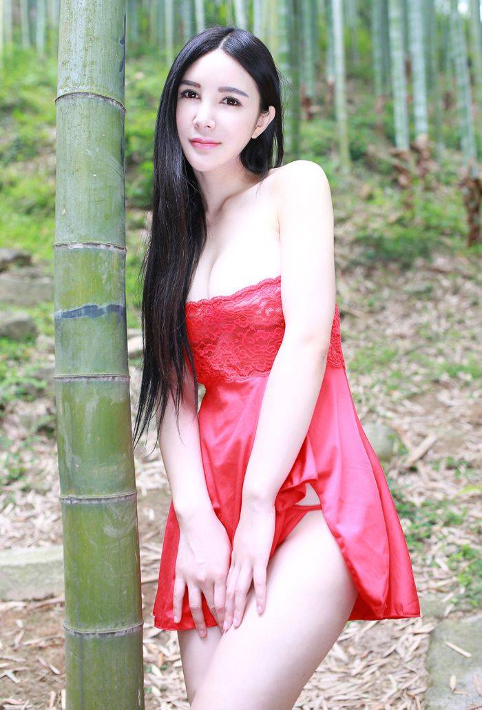 室外性感美女顾欣怡巨乳比基尼私房写真-21