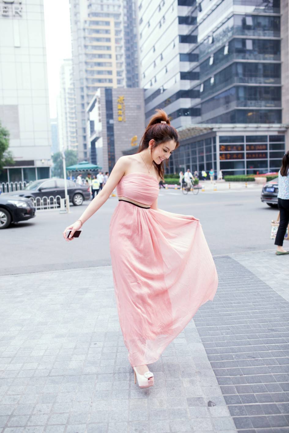 TuiGirl推女郎模特赵惟依街头时尚写真-4