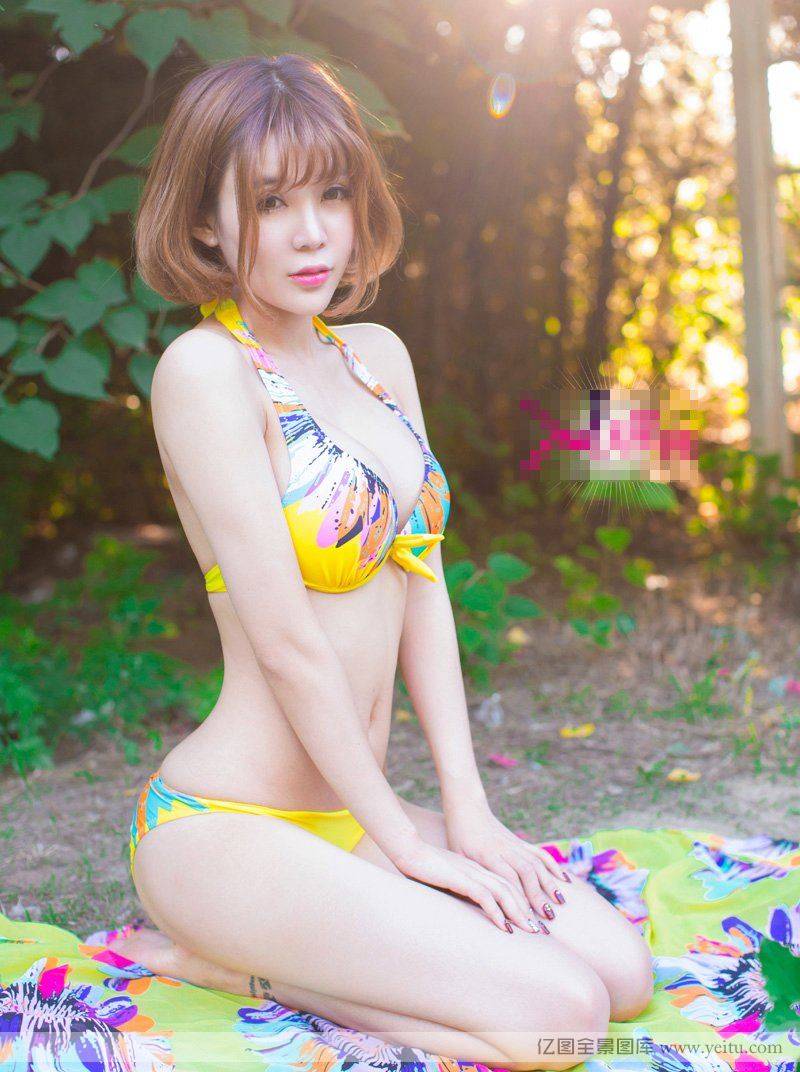 性感少妇Alin美胸露沟性感销魂私房写真-15