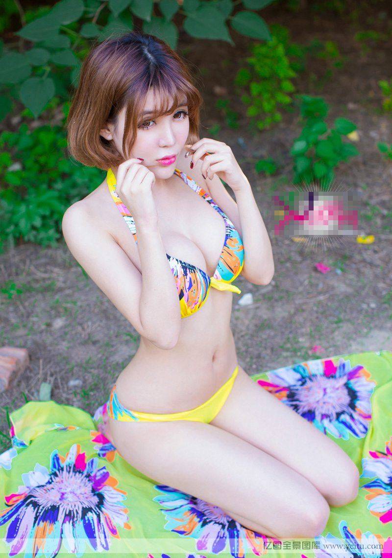 性感少妇Alin美胸露沟性感销魂私房写真-25