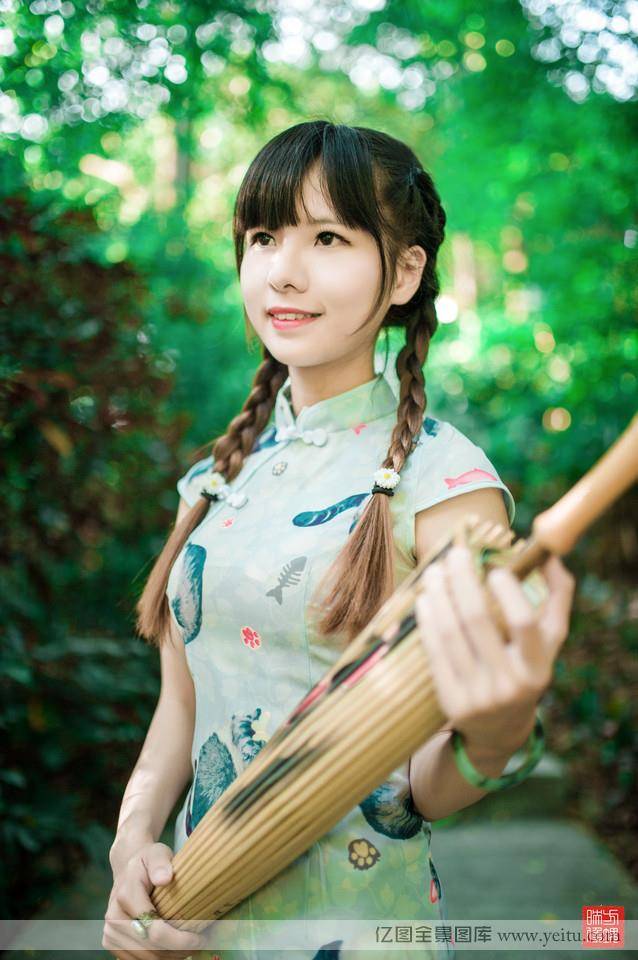 清新旗袍美女快乐时光可爱写真-8