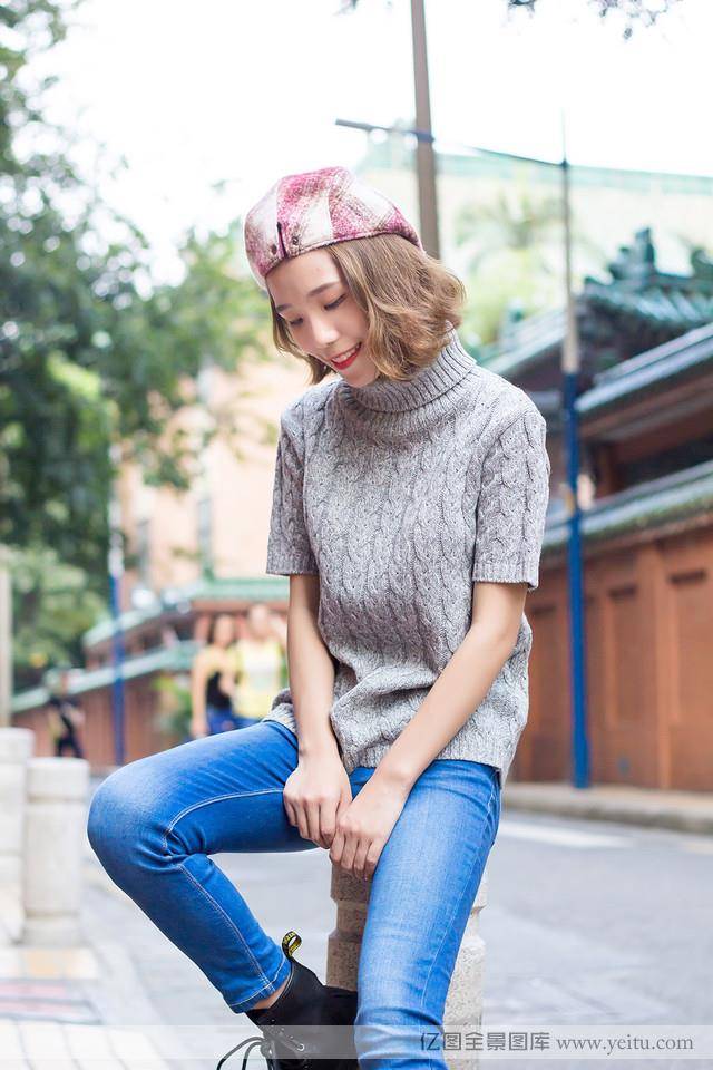 气质韩范女生秋日街头清纯写真