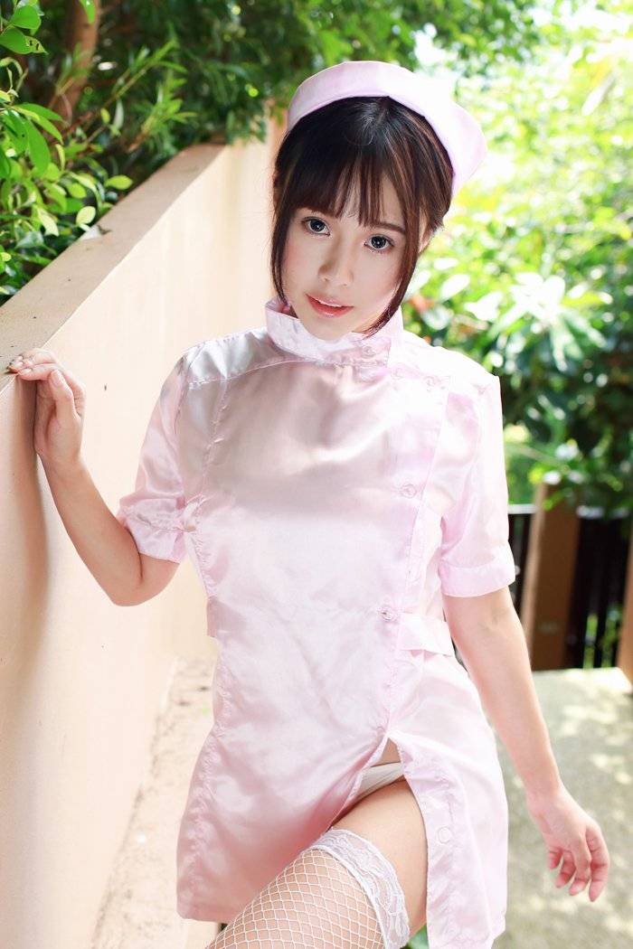 性感美女模特艾莉护士装制服诱惑情趣网袜写真-45