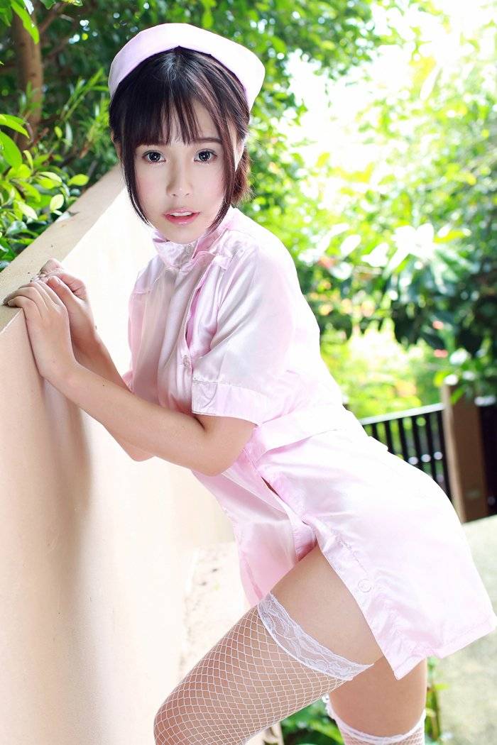 性感美女模特艾莉护士装制服诱惑情趣网袜写真-46