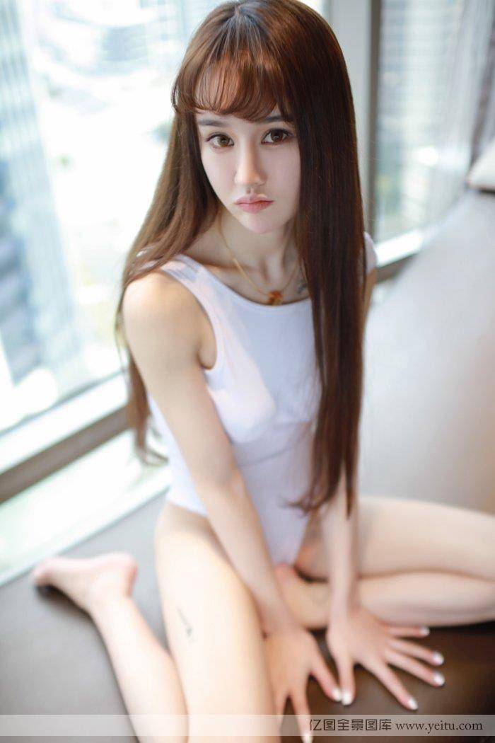 模范学院美女模特Cheryl青树紧身衣两点若现首套写真-5