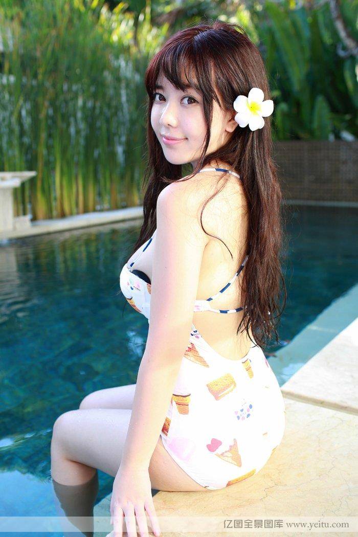 性感美女刘飞儿海南度假晒美胸-26