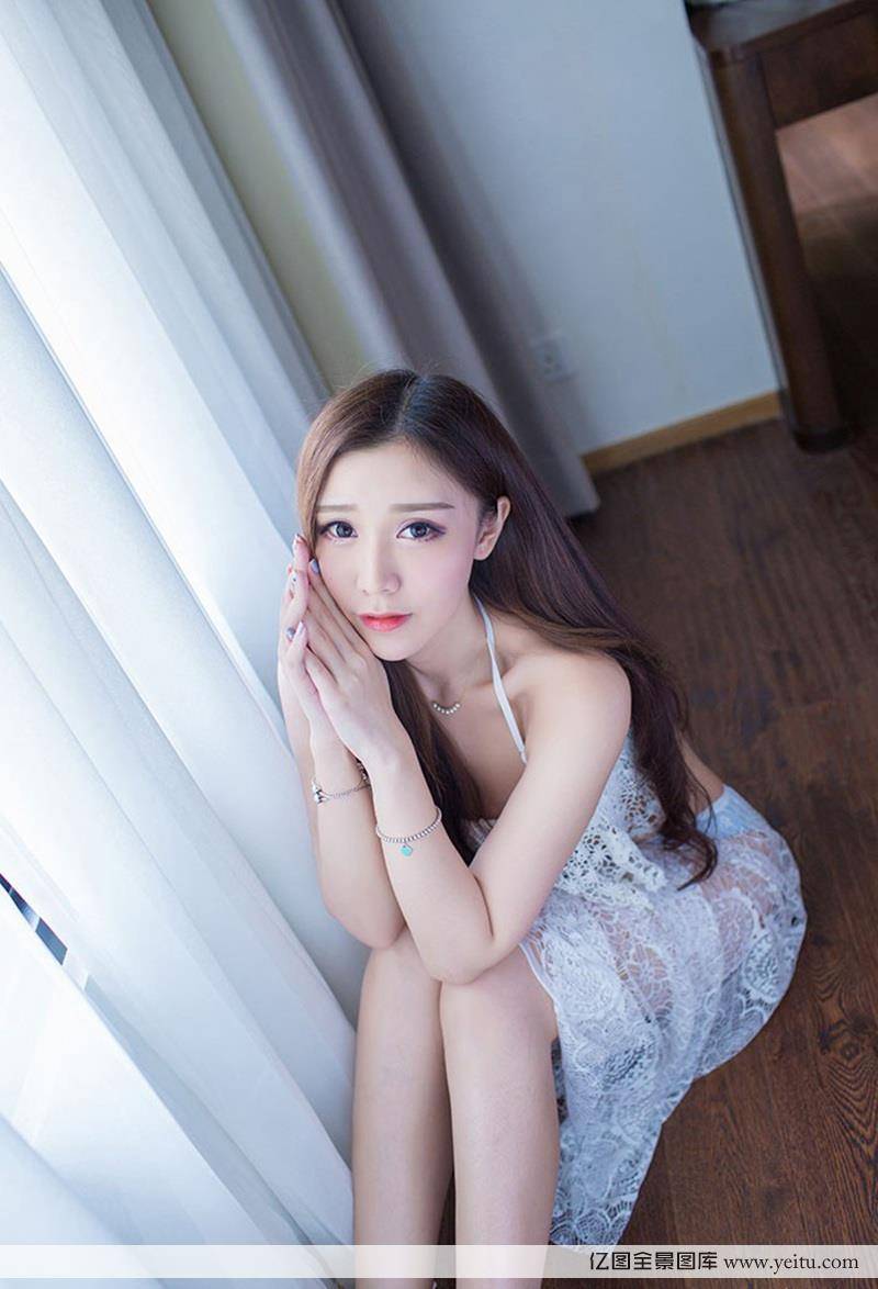 气质美女淼淼户外非凡美艳性感写真-8