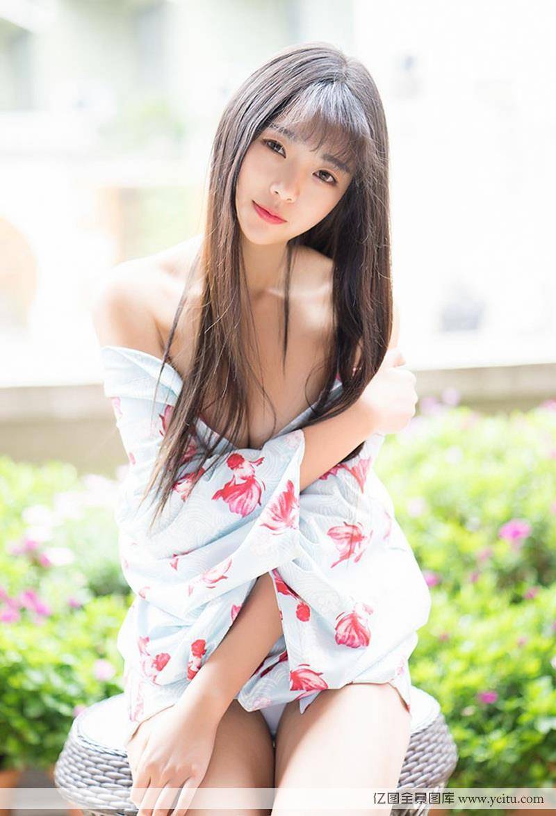 甜美柔弱萌妹子可乐Vicky性感和服写真-15