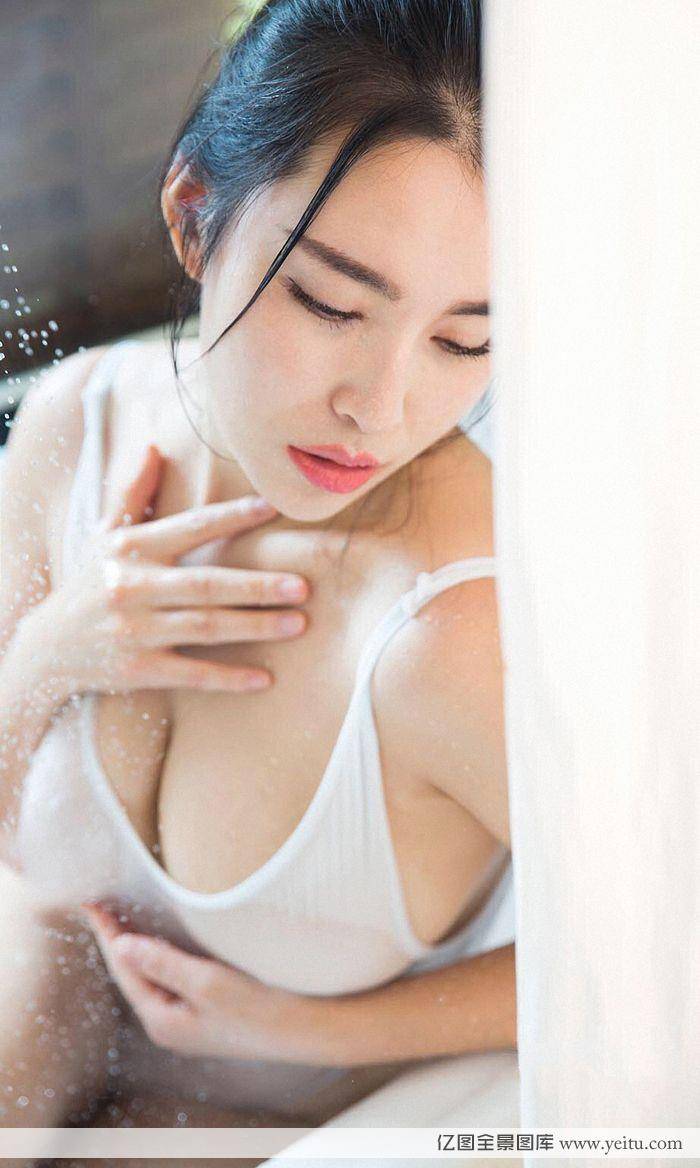 绝色美女少妇杨依Rokie诱惑巨乳娇艳欲滴风情万种-28