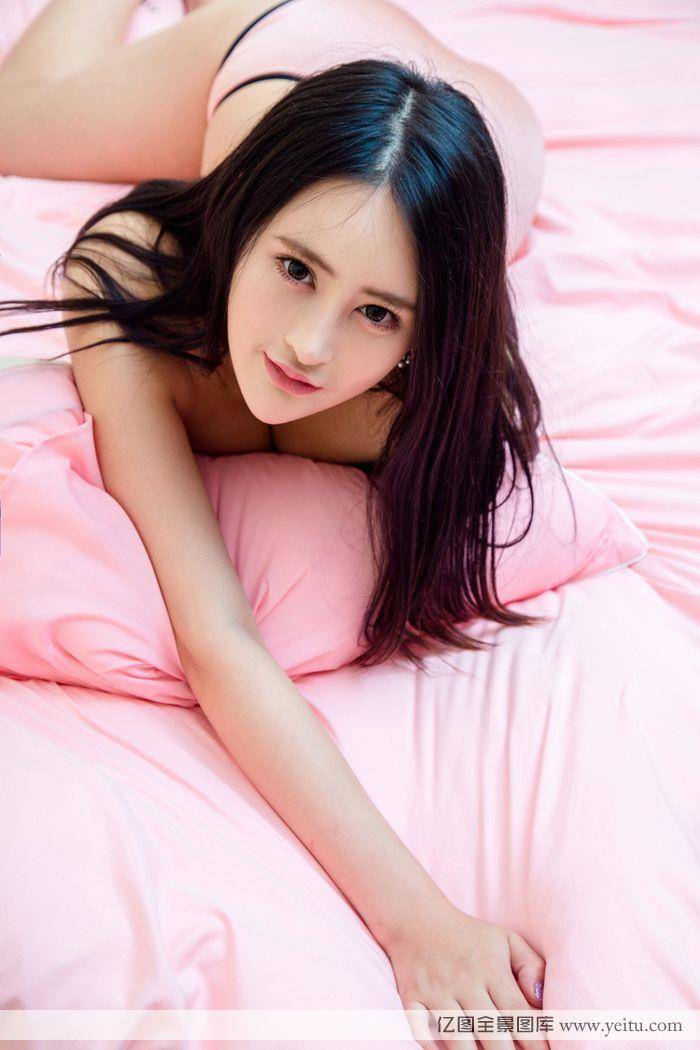 极品美女尤物秦露极致魅惑巨乳写真-25