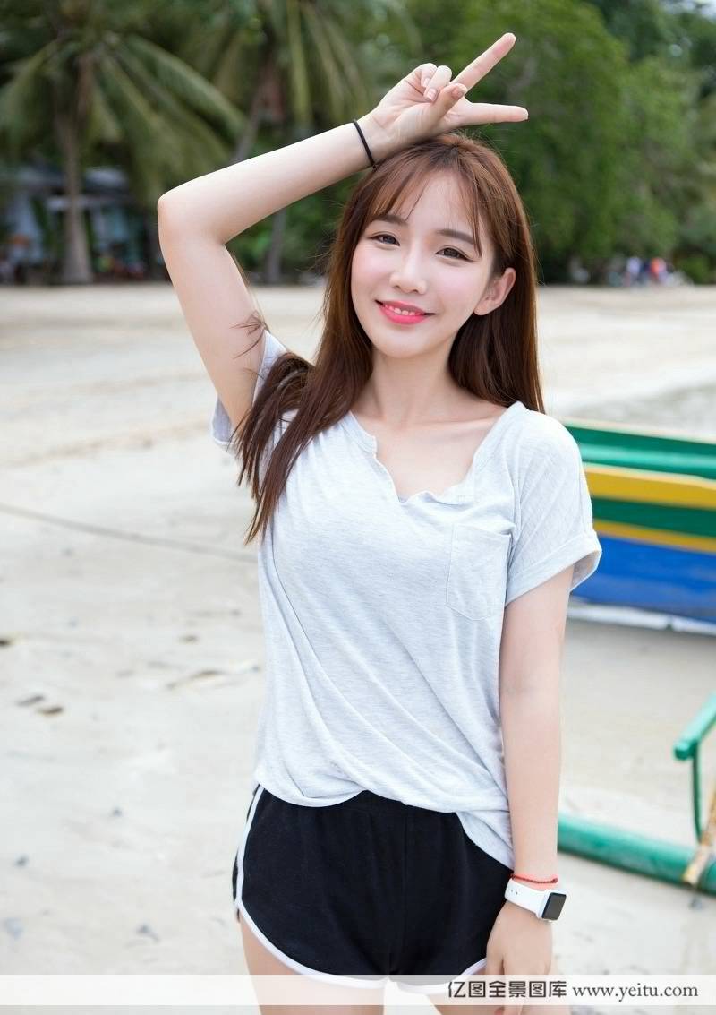 清新美女养眼优美长发纯情户外写真