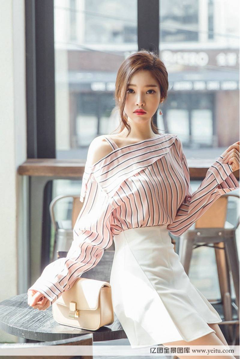 美女模特娇俏迷人知性高贵魅力写真-2