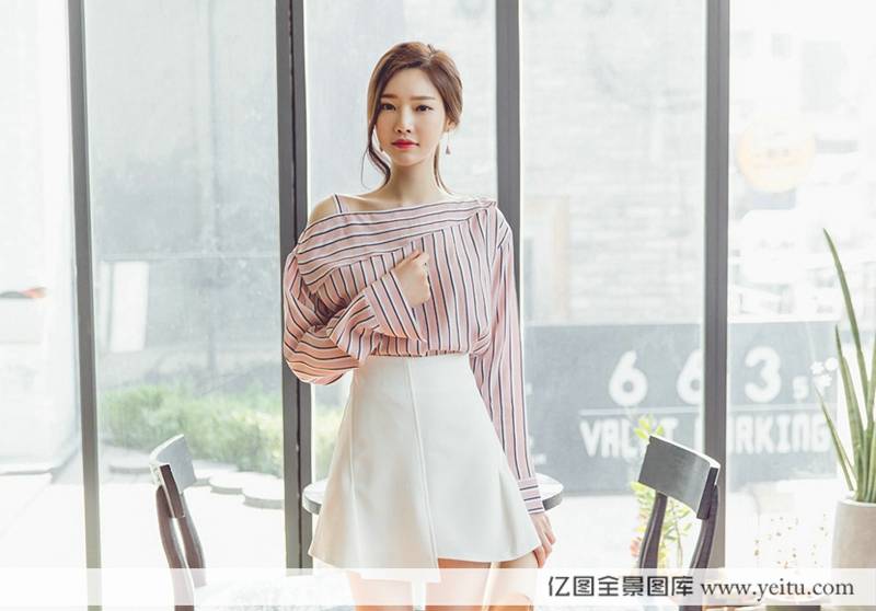 美女模特娇俏迷人知性高贵魅力写真-7