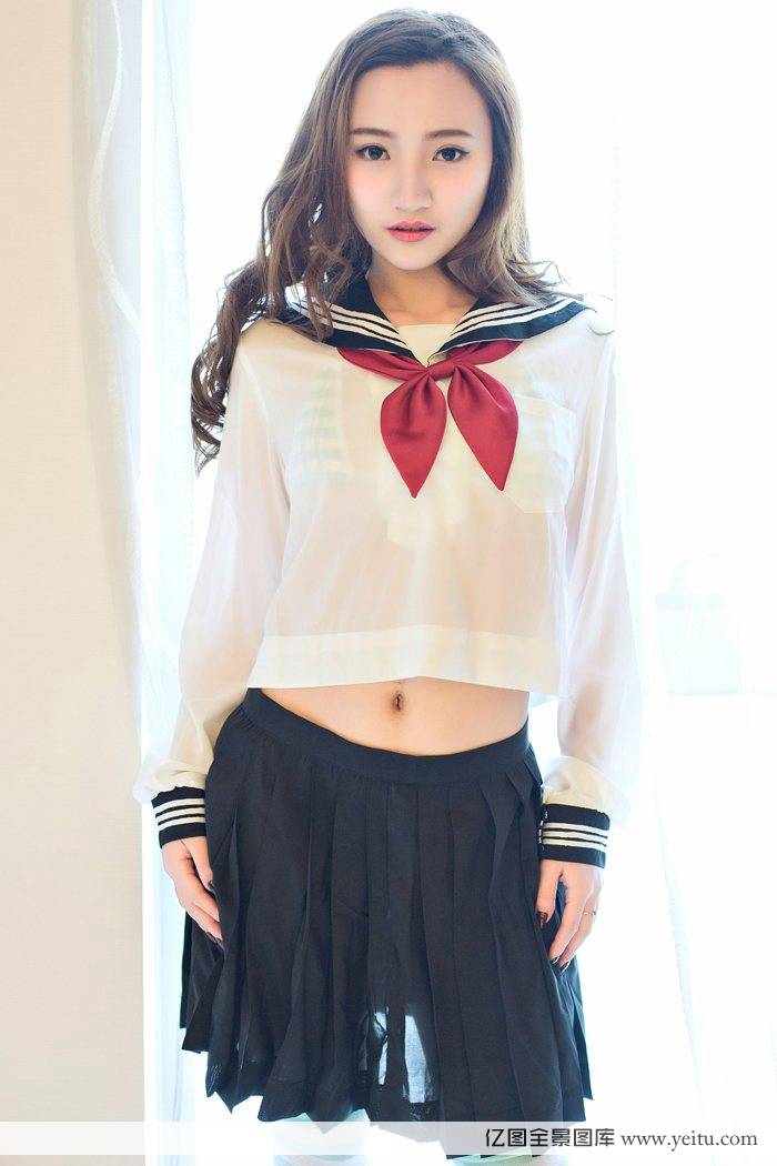 美女模特翟奥奥前凸后翘制服写真性感套图-21