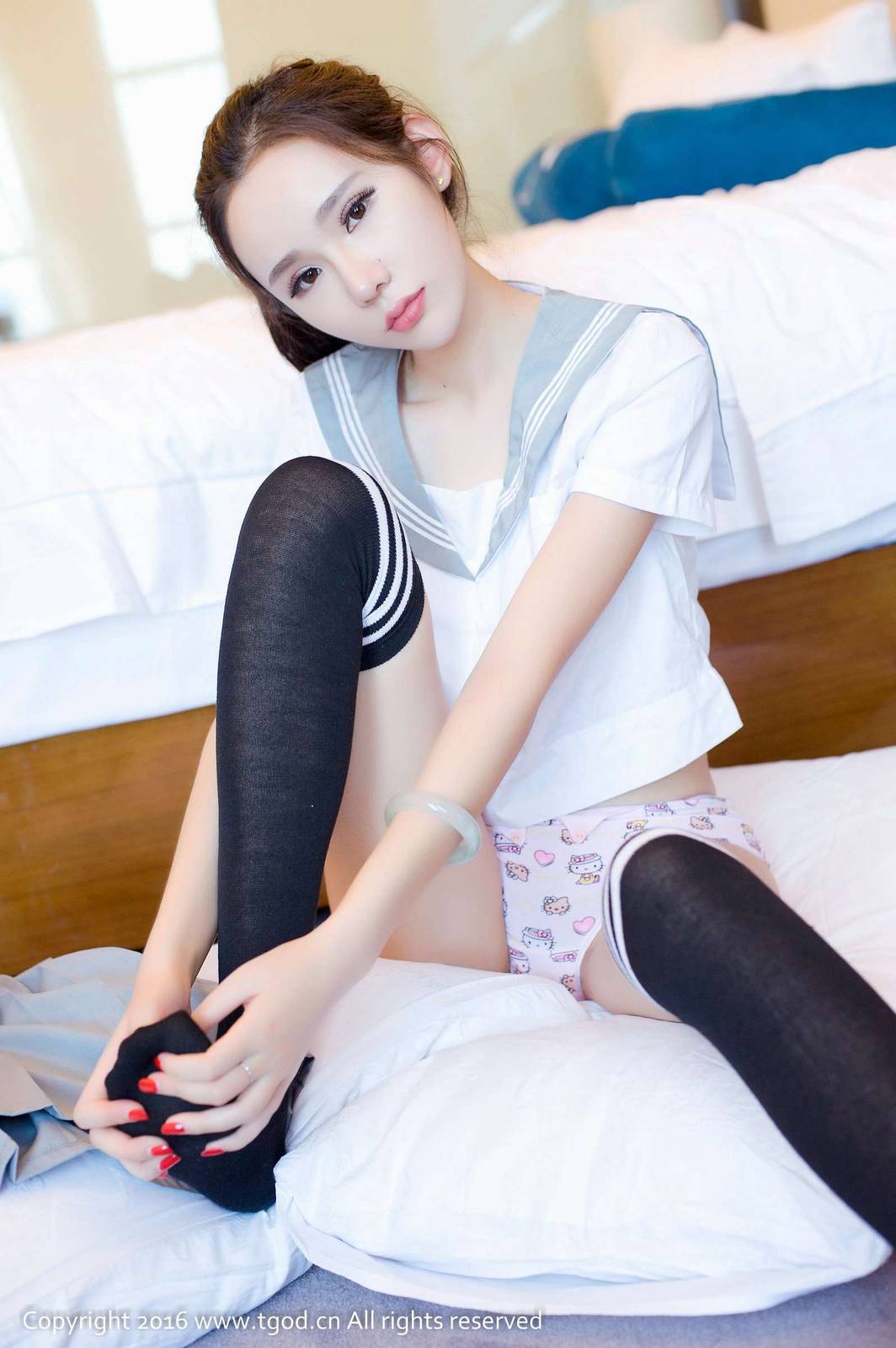 推女神美女模特萌琪琪性感酥胸纤细美腿-30