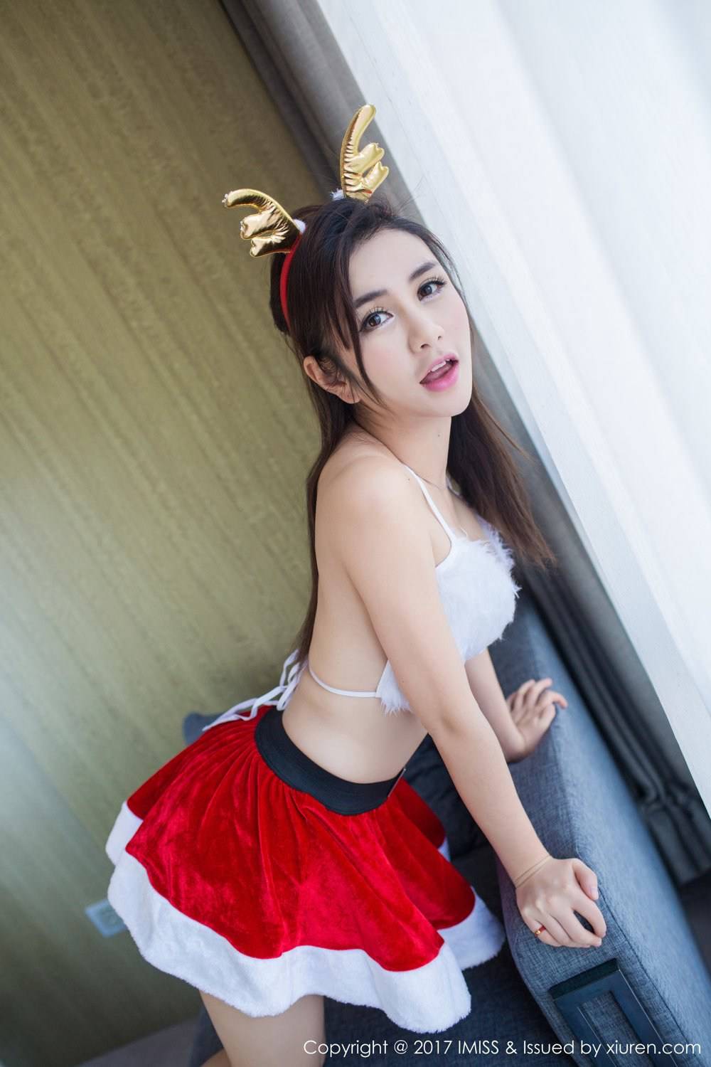 爱蜜社美女模特李七喜圣诞装扮酥胸玉兔丝袜系列性感写真-15