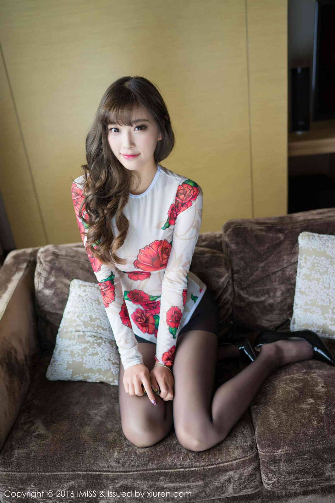 爱蜜社美女模特小甜心CC丝袜美腿甜美诱人-45