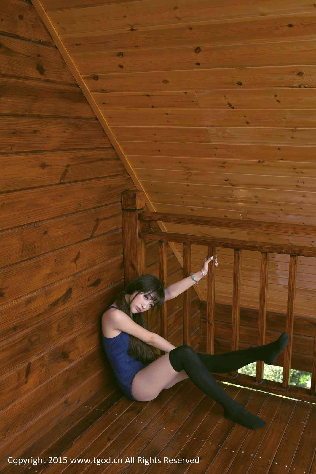 推女神美女模特朱若慕泳衣古灵精怪云曼旅拍-16