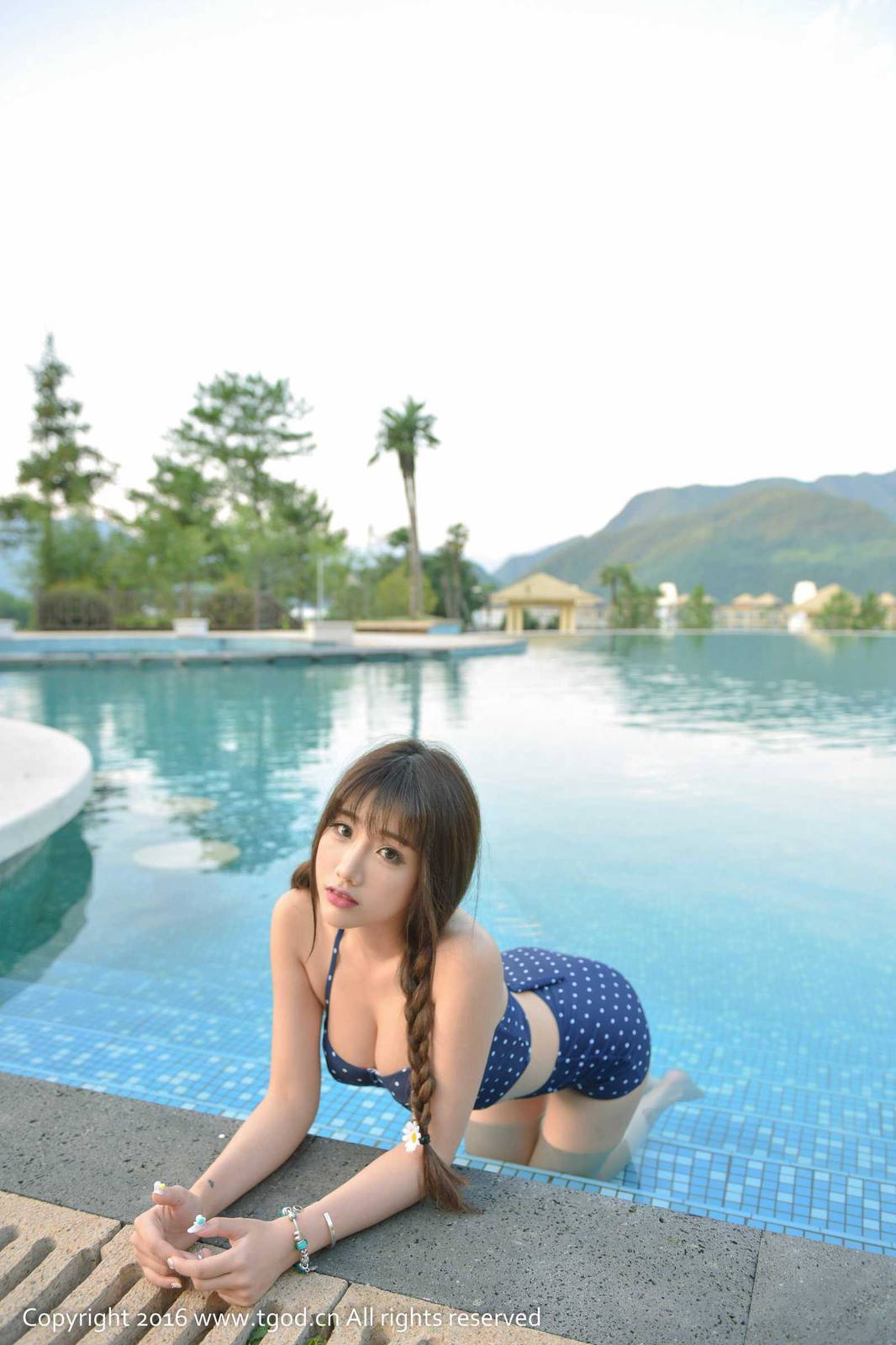 推女神美女模特朱若慕比基尼性感云曼旅拍-11