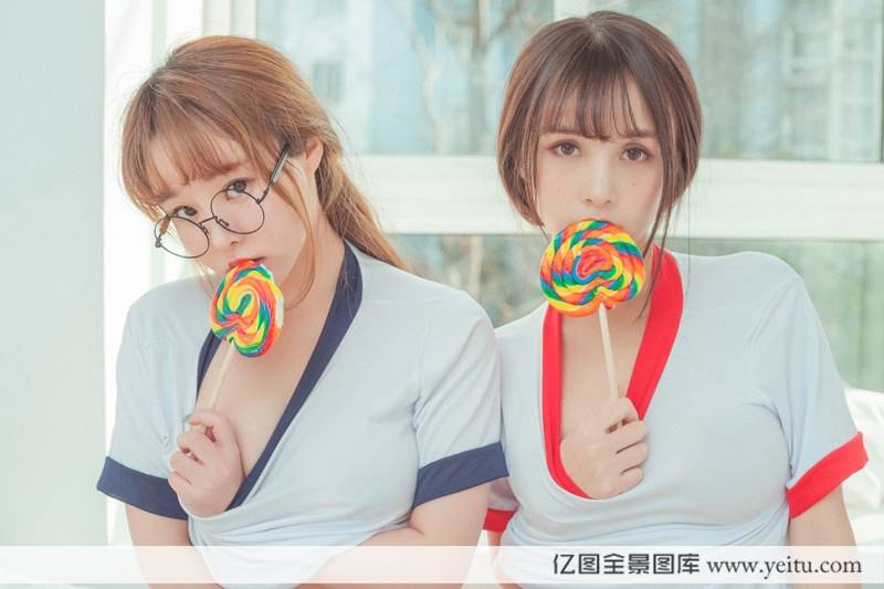 姐妹花美女模特柳侑绮夏美酱酥胸互摸诱惑之极-24