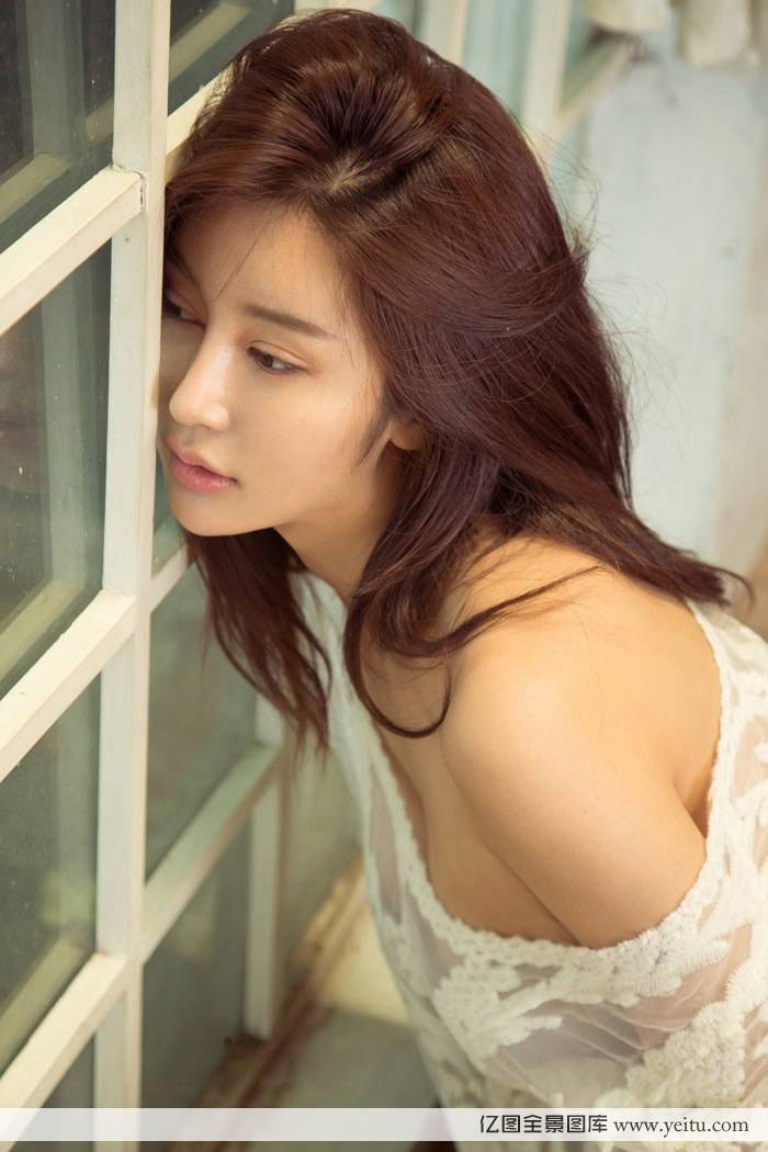 性感美女模特漫兮火辣美胸翘臀诱惑私房写真-11