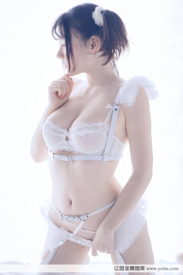 性感美女模特x魅蕾丝内衣诱惑巨乳尽显完美曲线-33