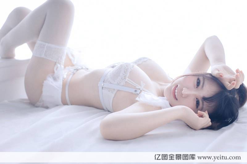 性感美女模特x魅蕾丝内衣诱惑巨乳尽显完美曲线-46