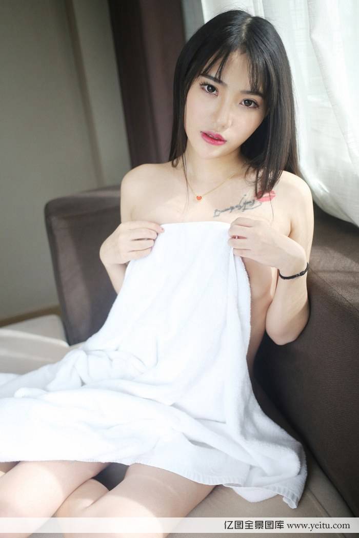 极品美女模特杨洁美胸翘臀制服诱惑写真-29