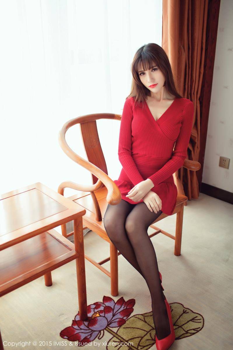 爱蜜社气质美女Sandy陈天扬清新养眼诱惑旅拍-4