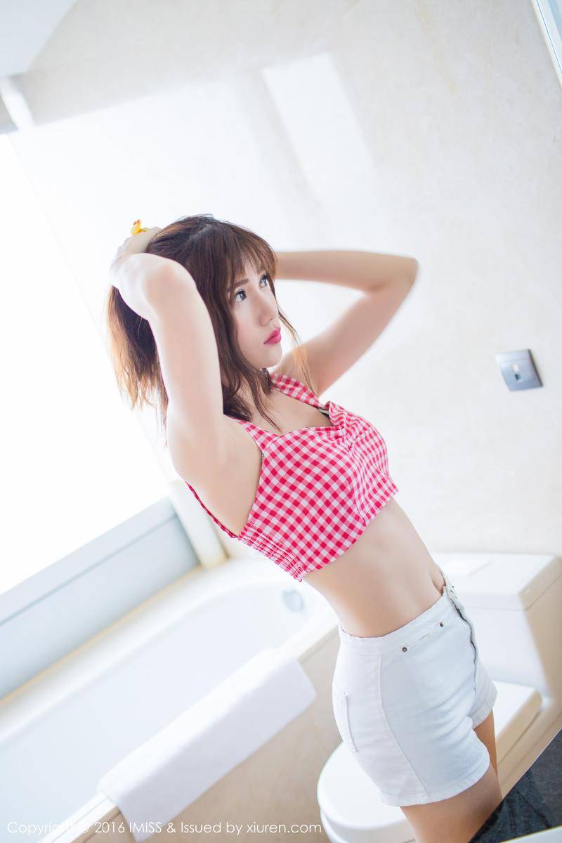 爱蜜社气质美女Sandy陈天扬清新诱惑写真套图