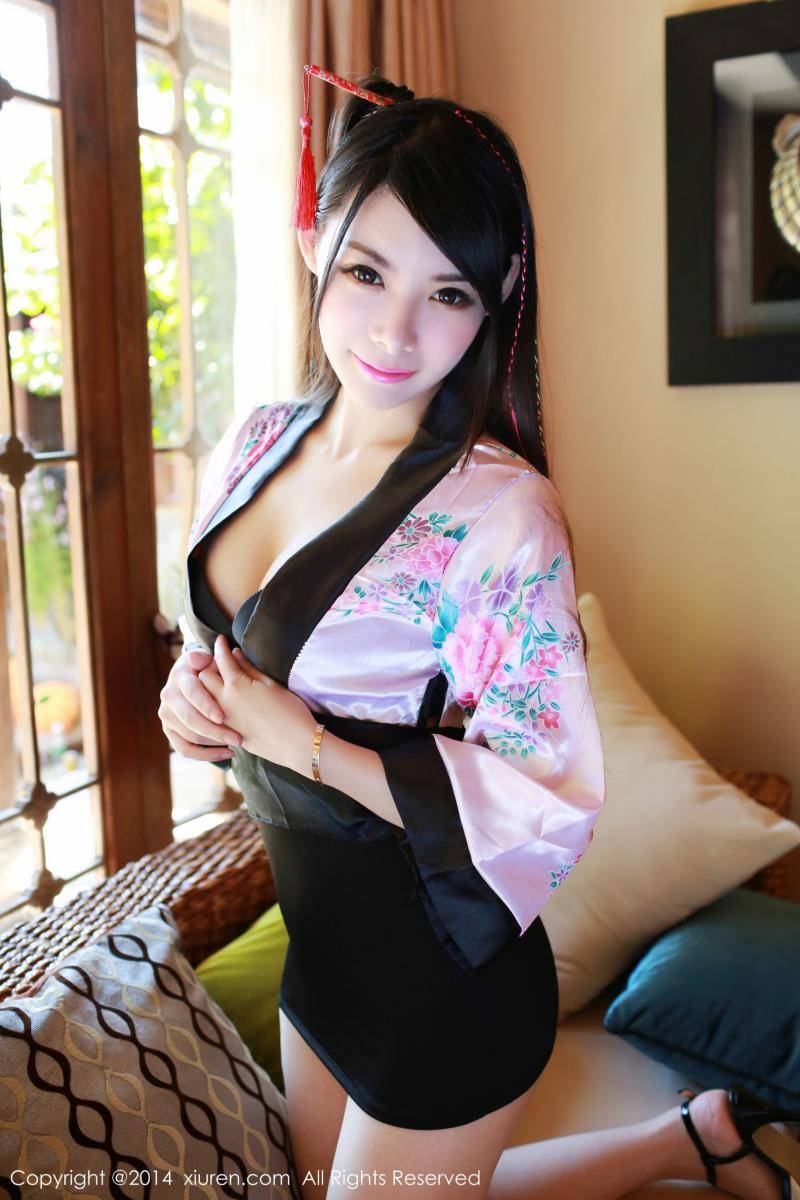 秀人网美女模特MARA酱内衣诱惑丽江旅拍-47